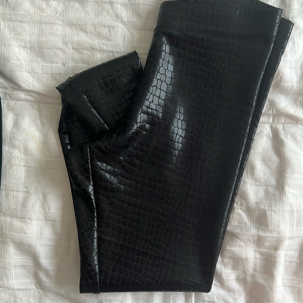 Express Black Textured Leggings